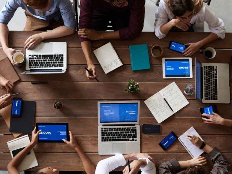 Del texto al vídeo: conviértete en un perfil 360 con la formación IA para empresas