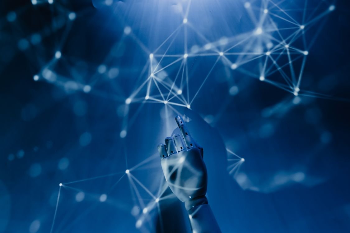OpenAI paraliza el entrenamiento de sus modelos más avanzados: el sector de la IA entra en una fase de reflexión que cambia las reglas del juego